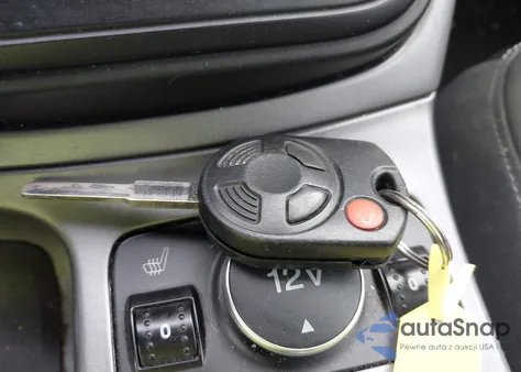 2014 Ford Escape Se z USA, uszkodzony, nr VIN 1FMCU9G90EUD91284